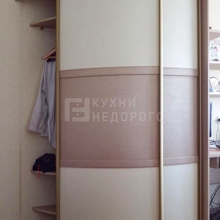Радиусный шкаф-купе Камилла