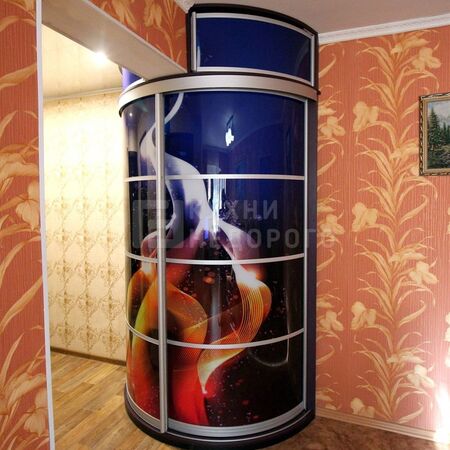 Радиусный шкаф-купе Местрас